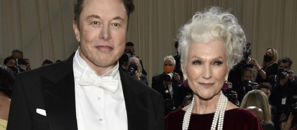 mamá de Elon Musk es una top model