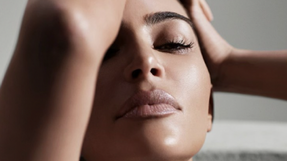 Kim Kardashian se mostró sin maquillaje