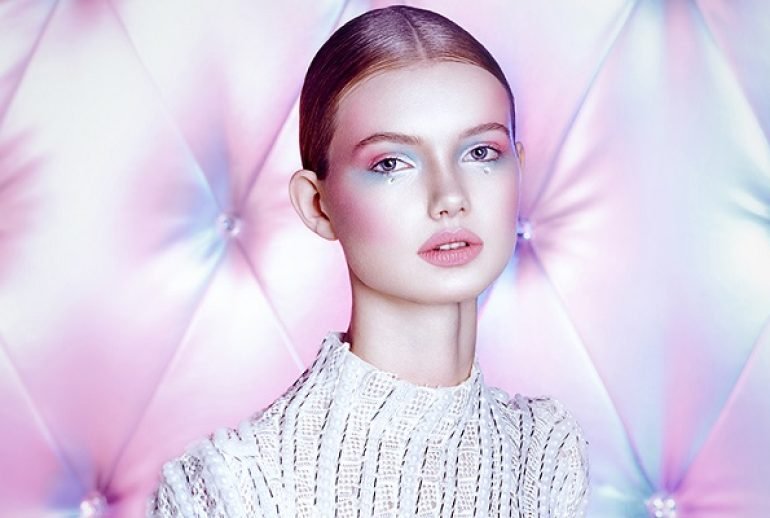 maquillaje holográfico
